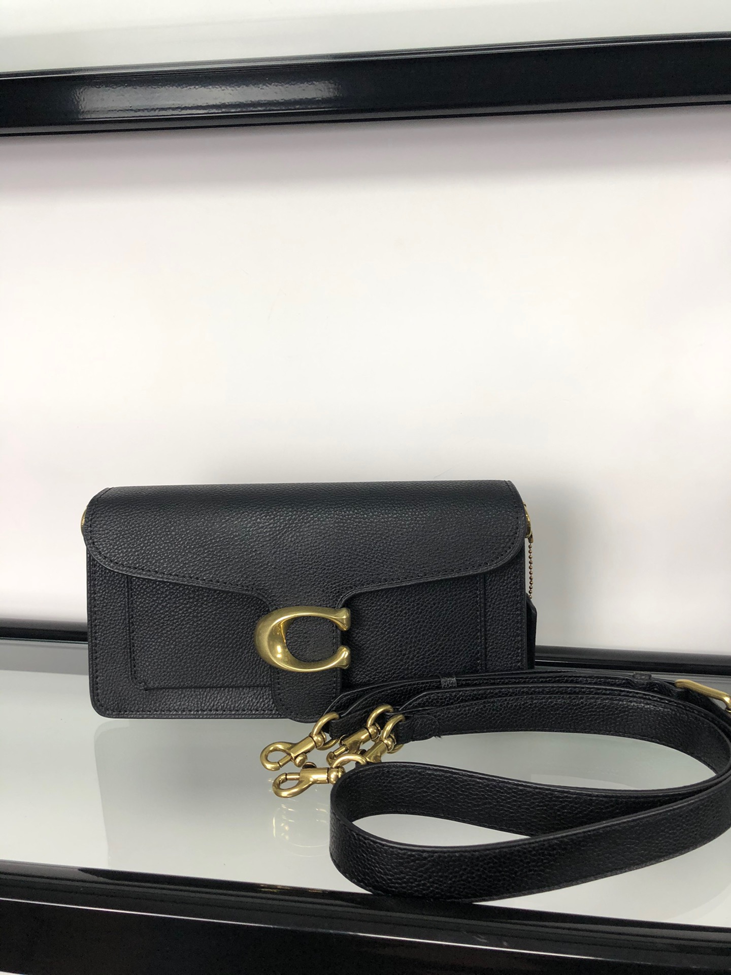 Textured Leather Envelope Crossbody Shoulder Bag for Women - Image 4