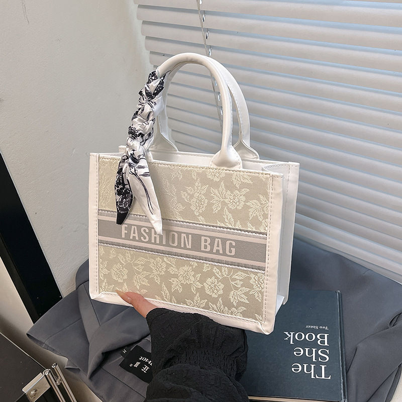 Embroidered Tote Bag for Women 2025 Large Capacity Minimalist Shoulder Bag - Image 2