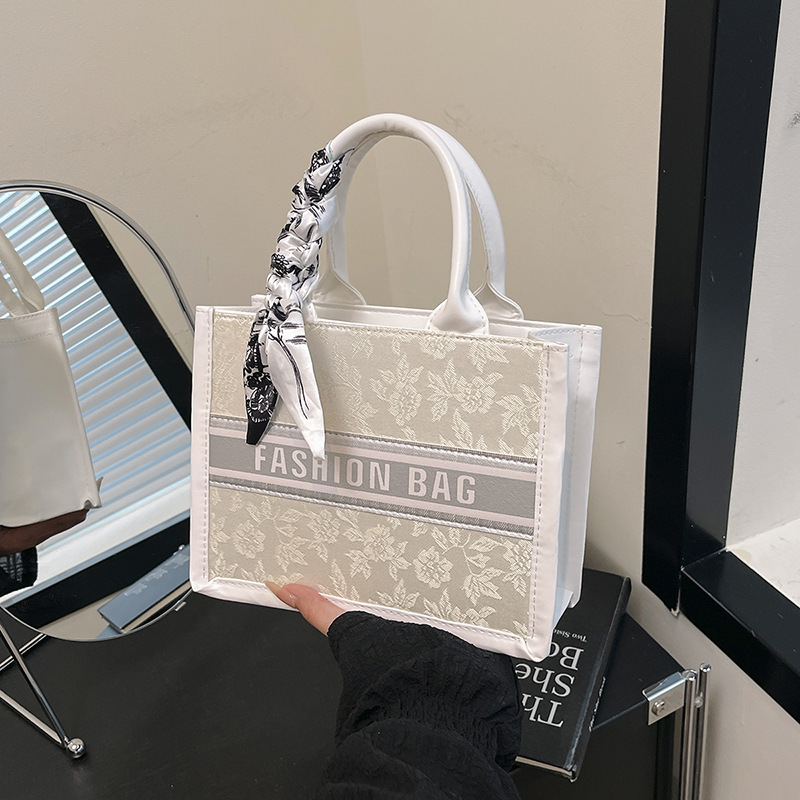 Embroidered Tote Bag for Women 2025 Large Capacity Minimalist Shoulder Bag