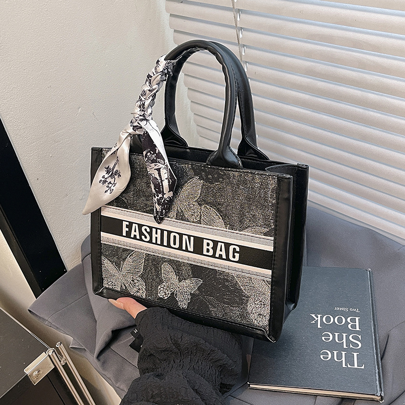 Embroidered Tote Bag for Women 2025 Large Capacity Minimalist Shoulder Bag - Image 3