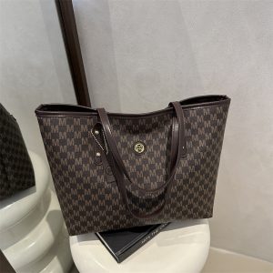 Women's Retro Letter Print Large Capacity Tote Bag 2025 Summer Commute Shoulder Bag