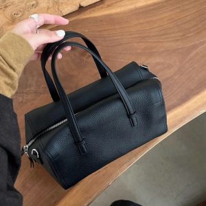 Minimalist Large Capacity Boston Bag for Commuting with Shoulder Strap