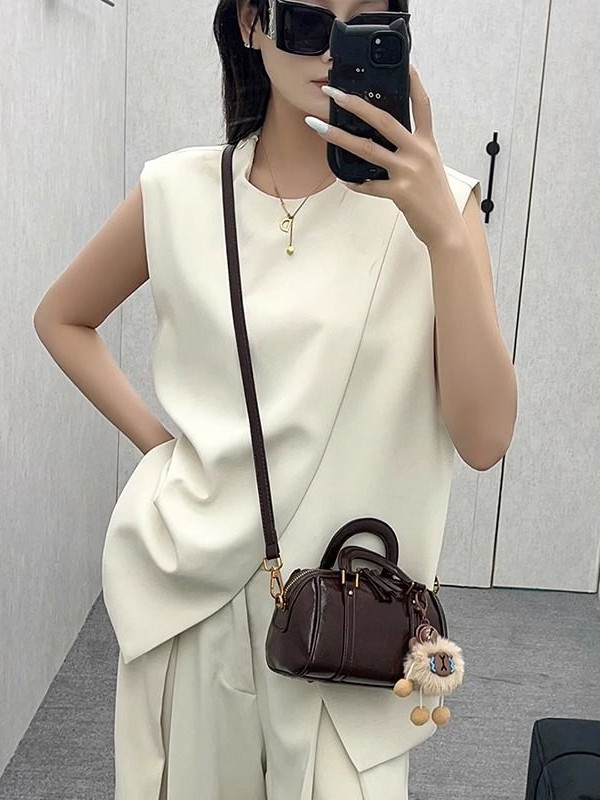 Angora Red Pillow Bag Women 2026 New Autumn Winter Light Luxury Niche Commute Small Handbag Crossbody - Image 4